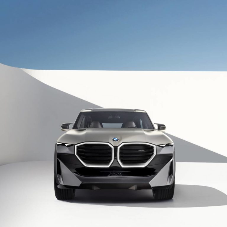 سيارة BMW Concept XM – القوة والرفاهية الفائقة إلى أبعد الحدود
