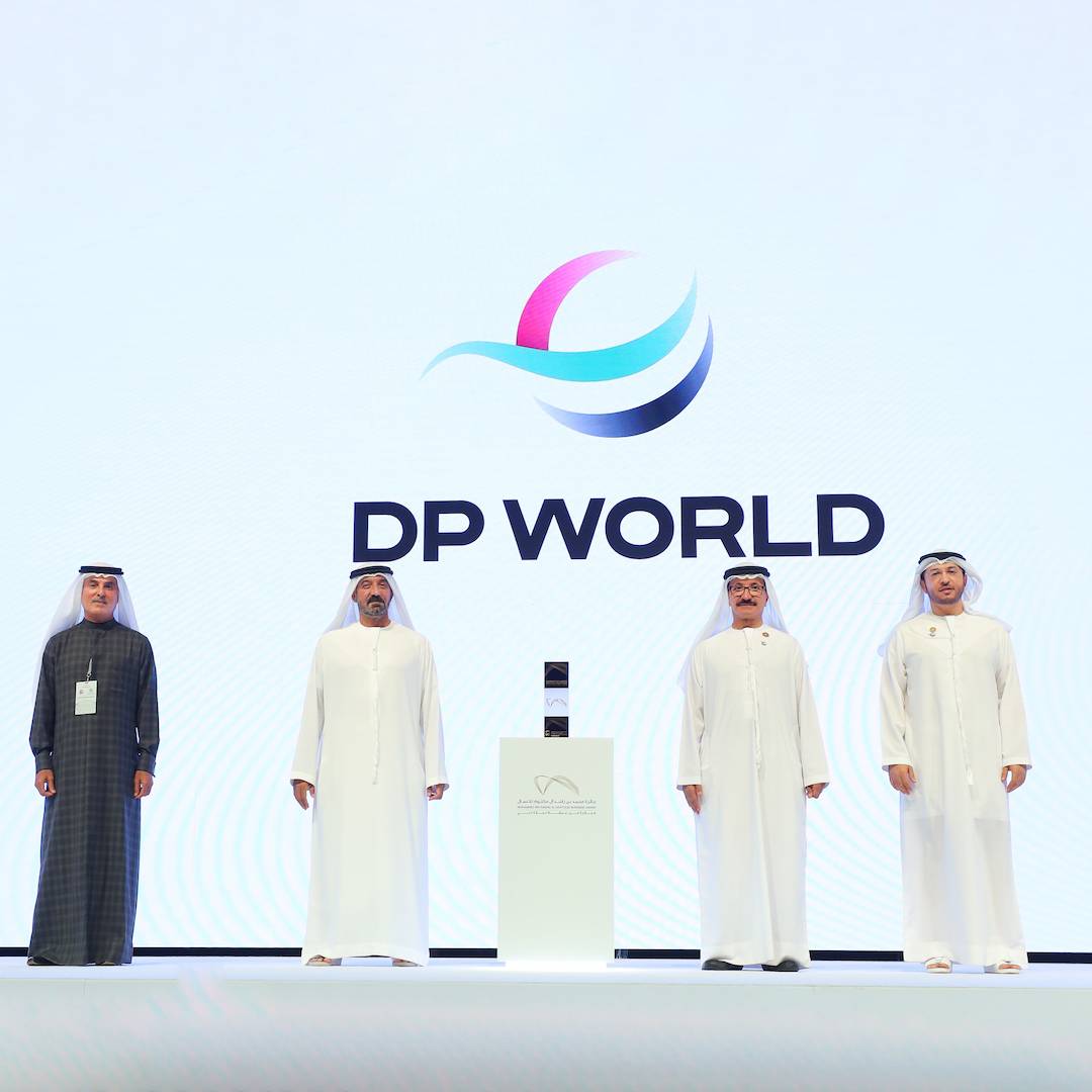 DP World UAE receiving awards.