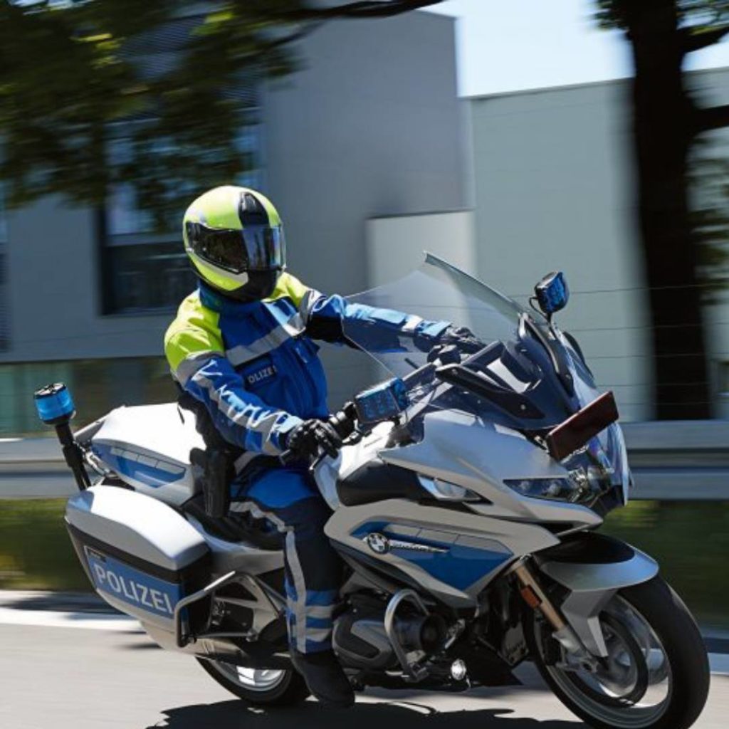 BMW تقدّم أحدث إصداراتها وابتكاراتها في إنترسك 2023